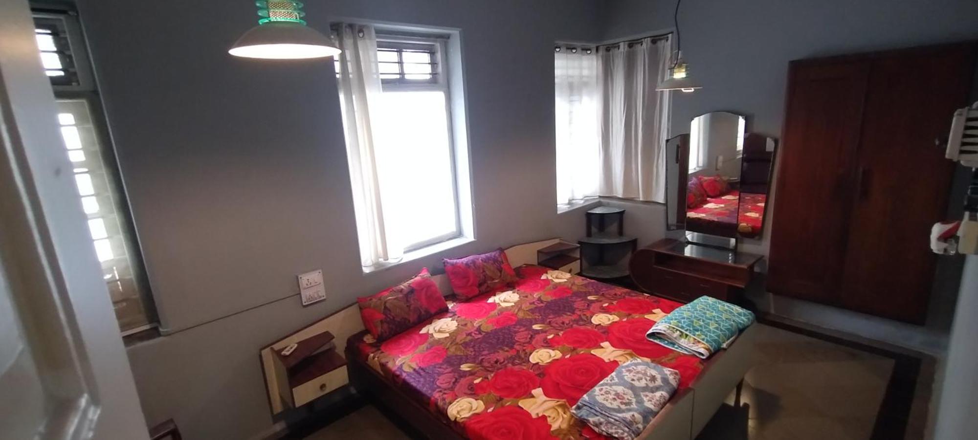 Madhav Bhavan Guest House Pune Eksteriør bilde